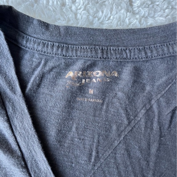 Arizona V neck Cotton Tee - Picture 4 of 6